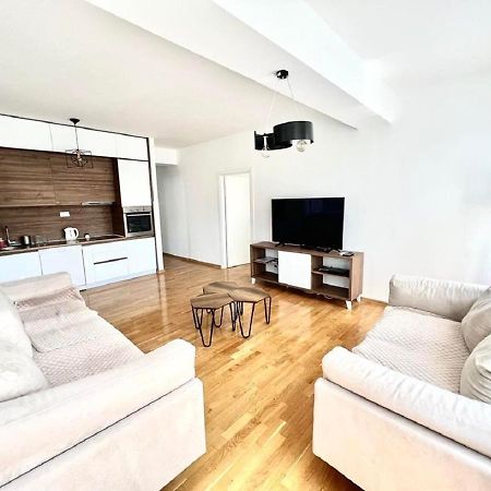 High-End Spacious Apartment Next To City Mall Skopie Exterior foto
