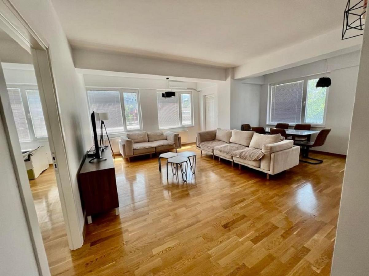 High-End Spacious Apartment Next To City Mall Skopie Exterior foto