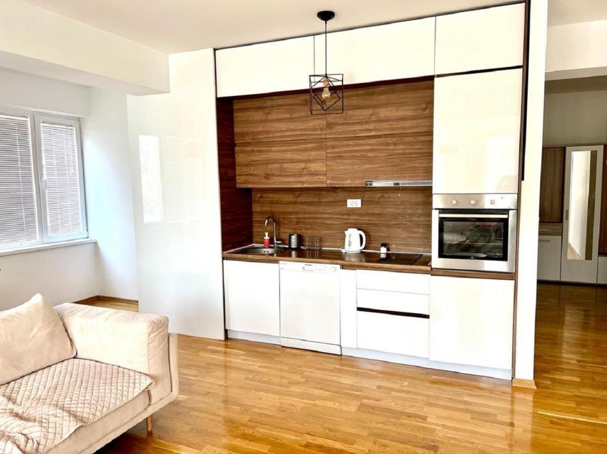 High-End Spacious Apartment Next To City Mall Skopie Exterior foto