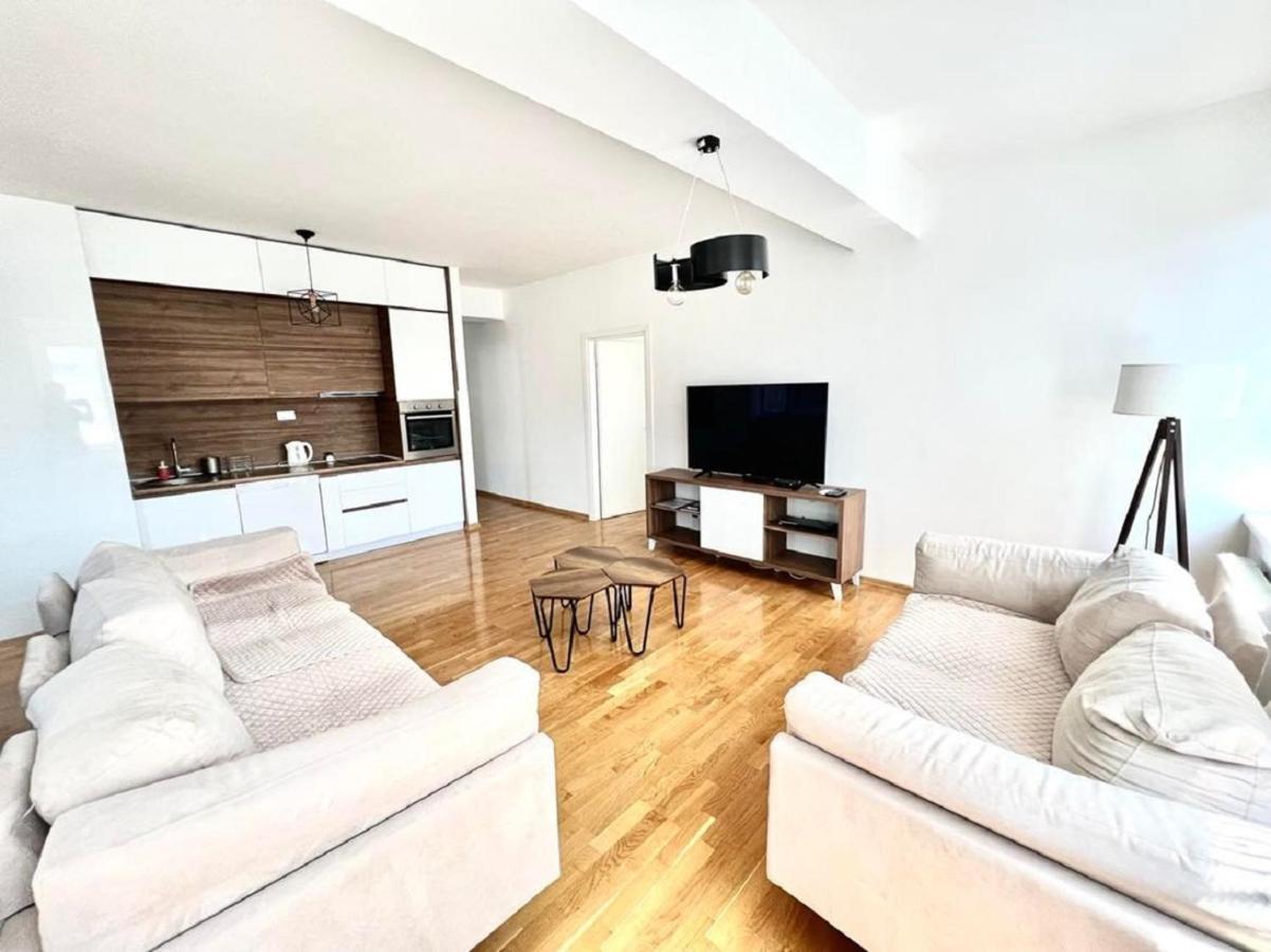 High-End Spacious Apartment Next To City Mall Skopie Exterior foto