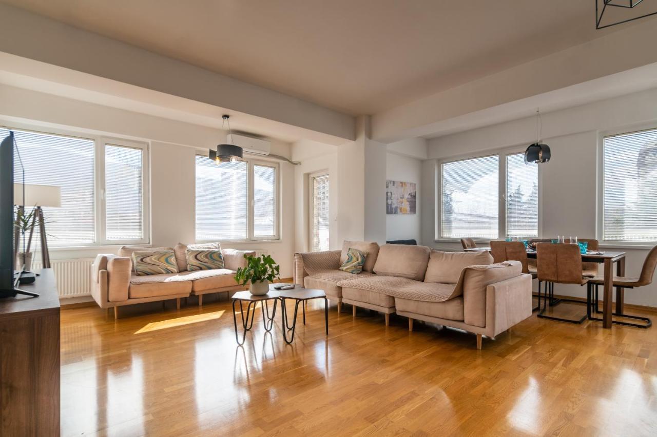 High-End Spacious Apartment Next To City Mall Skopie Exterior foto