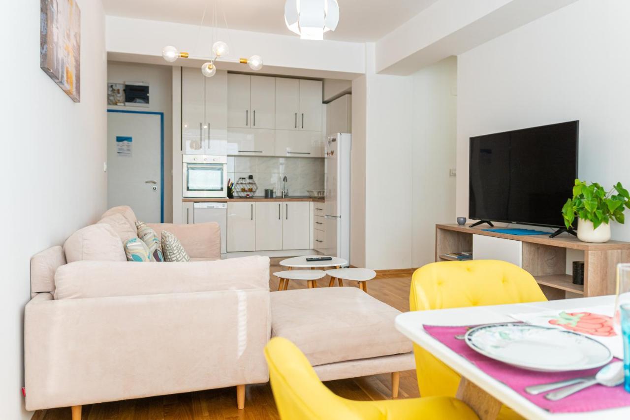 High-End Spacious Apartment Next To City Mall Skopie Exterior foto