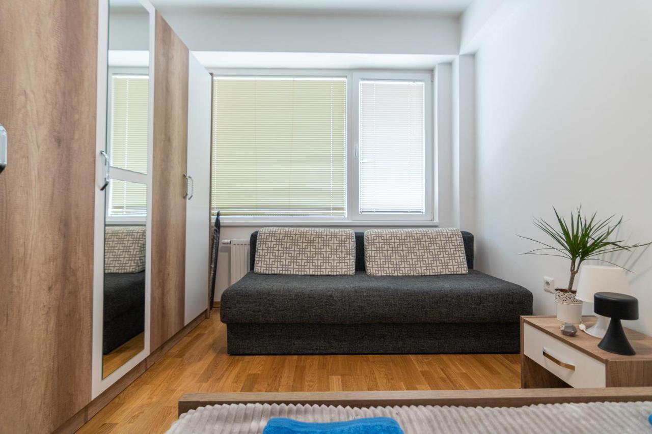 High-End Spacious Apartment Next To City Mall Skopie Exterior foto