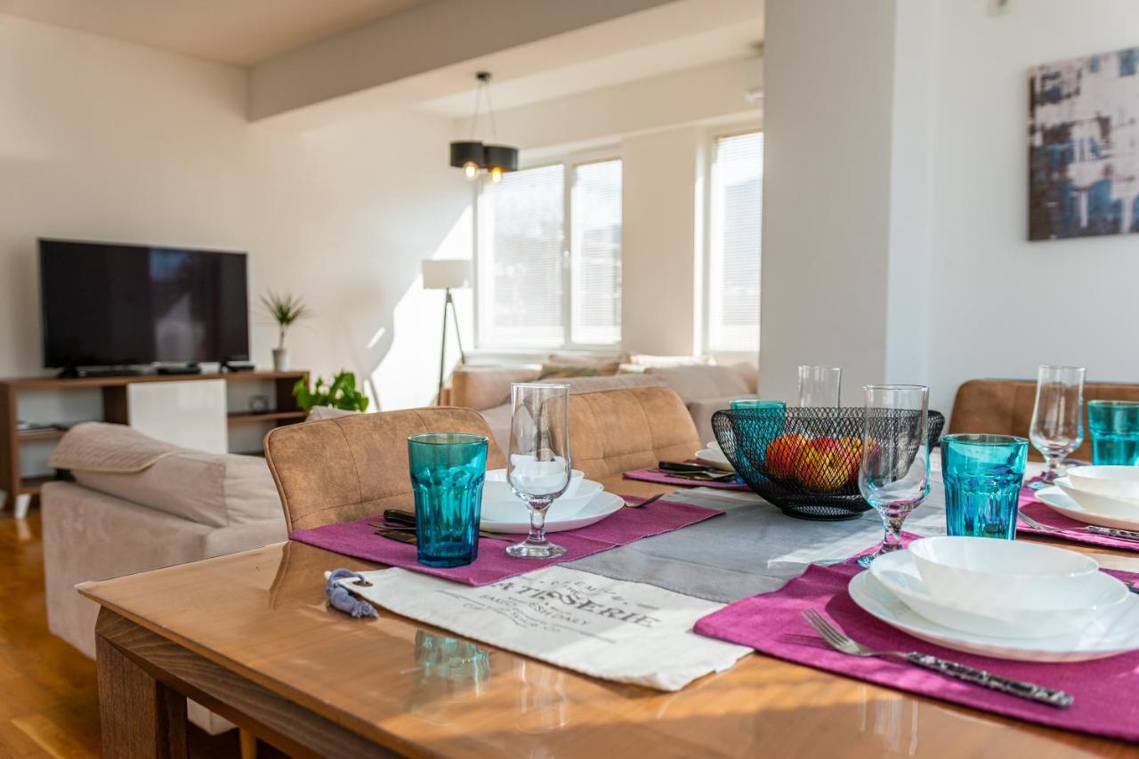 High-End Spacious Apartment Next To City Mall Skopie Exterior foto