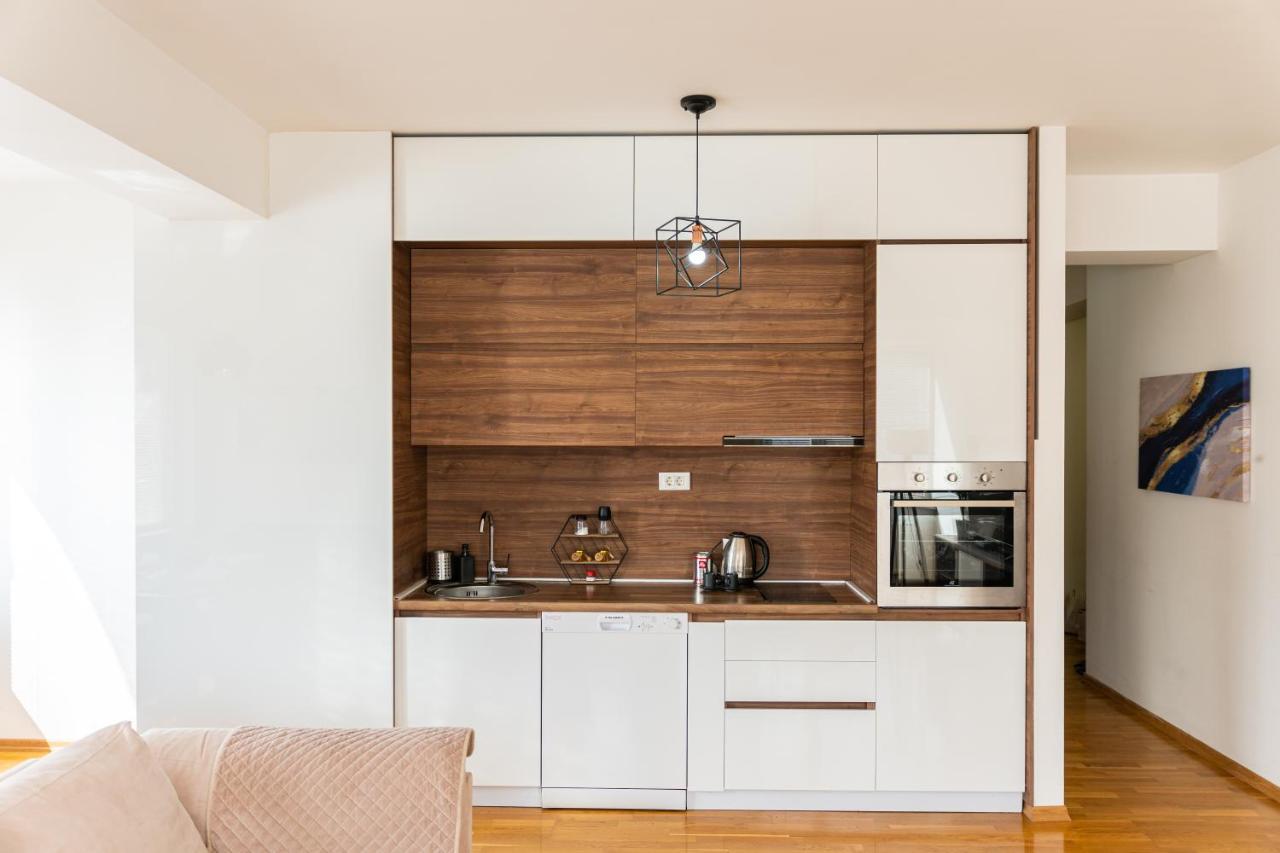High-End Spacious Apartment Next To City Mall Skopie Exterior foto