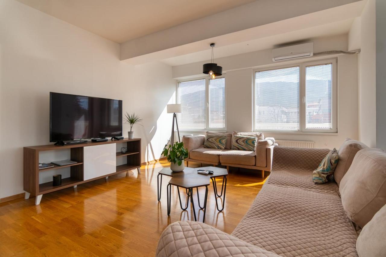 High-End Spacious Apartment Next To City Mall Skopie Exterior foto