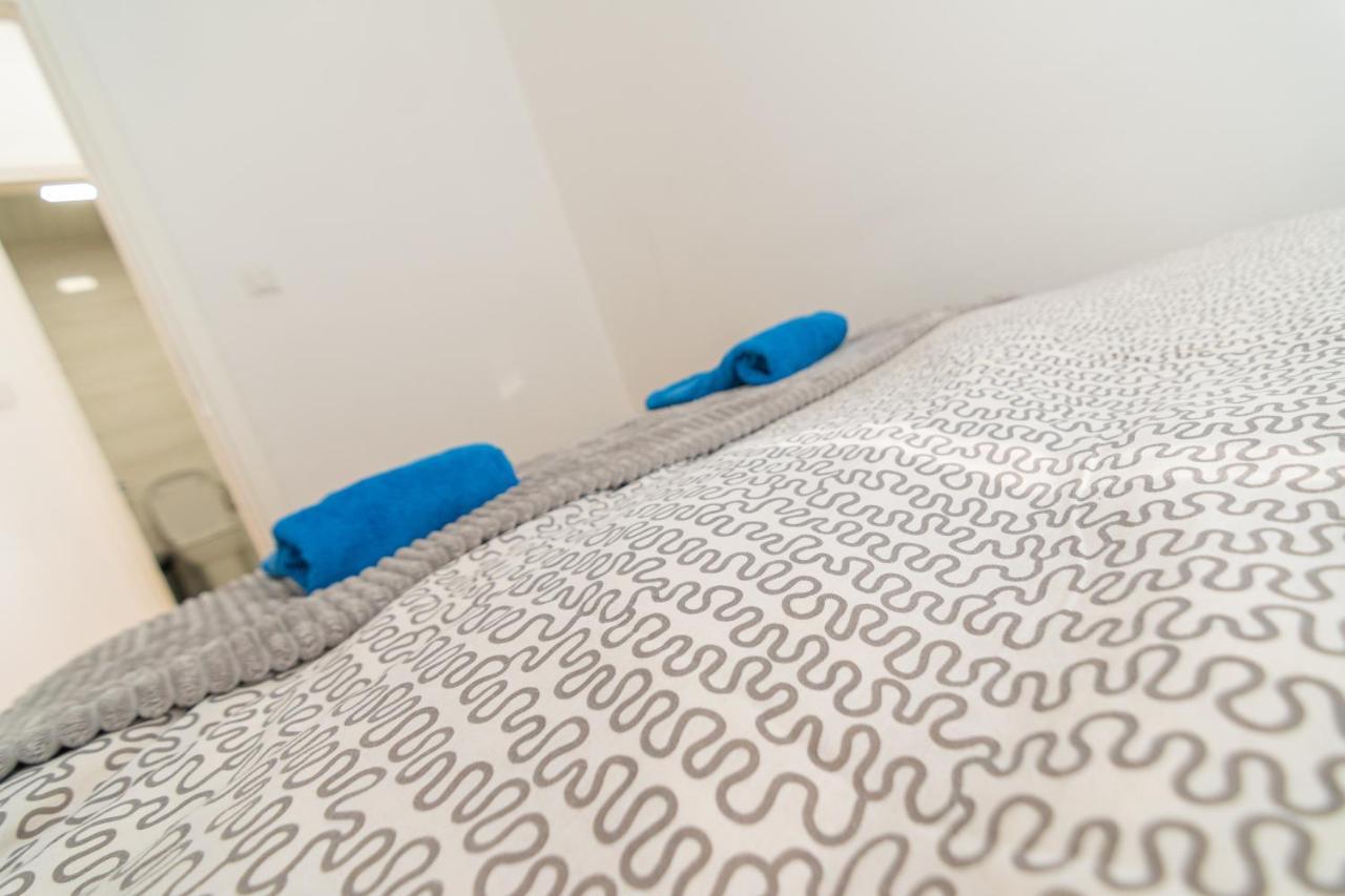 High-End Spacious Apartment Next To City Mall Skopie Exterior foto