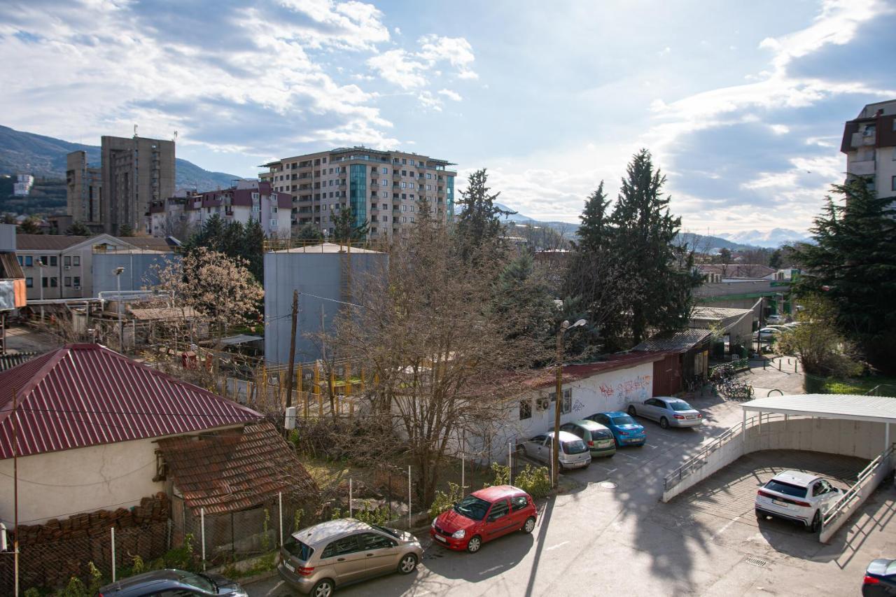 High-End Spacious Apartment Next To City Mall Skopie Exterior foto