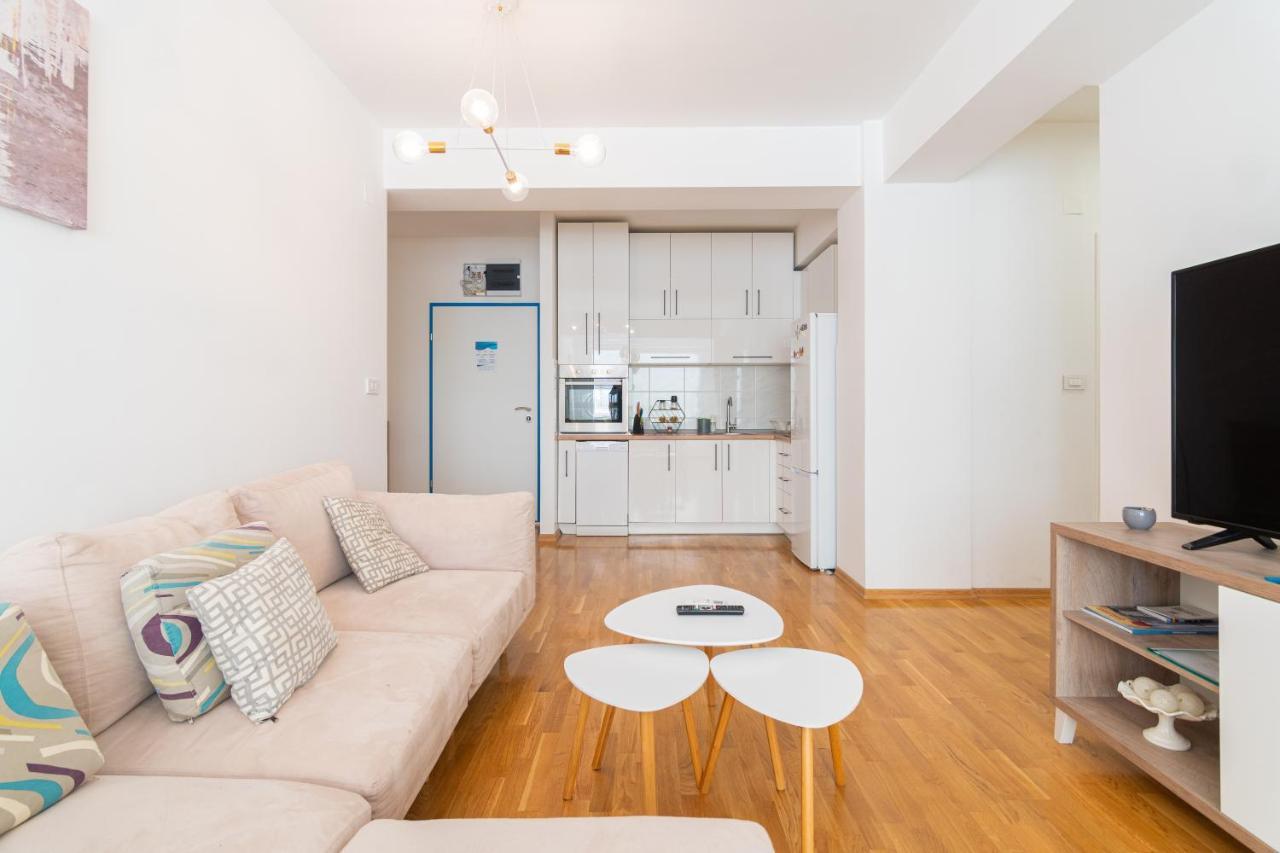 High-End Spacious Apartment Next To City Mall Skopie Exterior foto