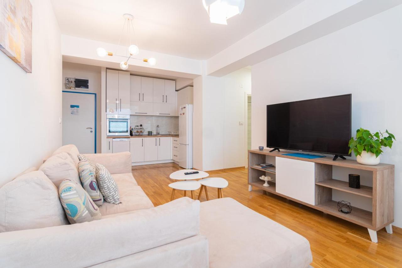 High-End Spacious Apartment Next To City Mall Skopie Exterior foto