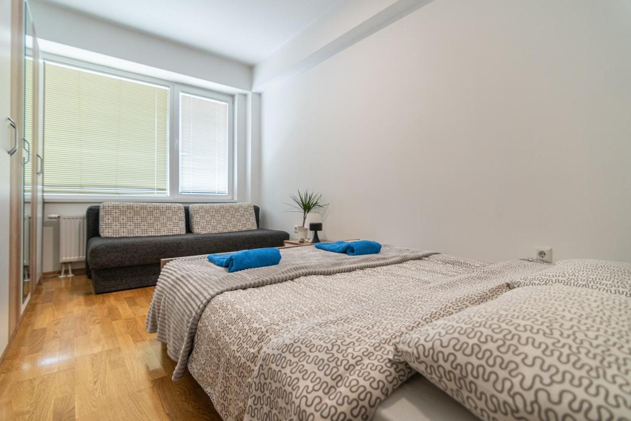 High-End Spacious Apartment Next To City Mall Skopie Exterior foto